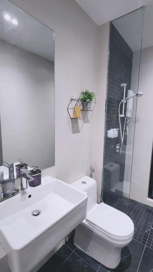 Skypool With Seaview 8Pax Beacon Executive Suites - Georgetown City Centre - 3Km To Komtar Zewnętrze zdjęcie