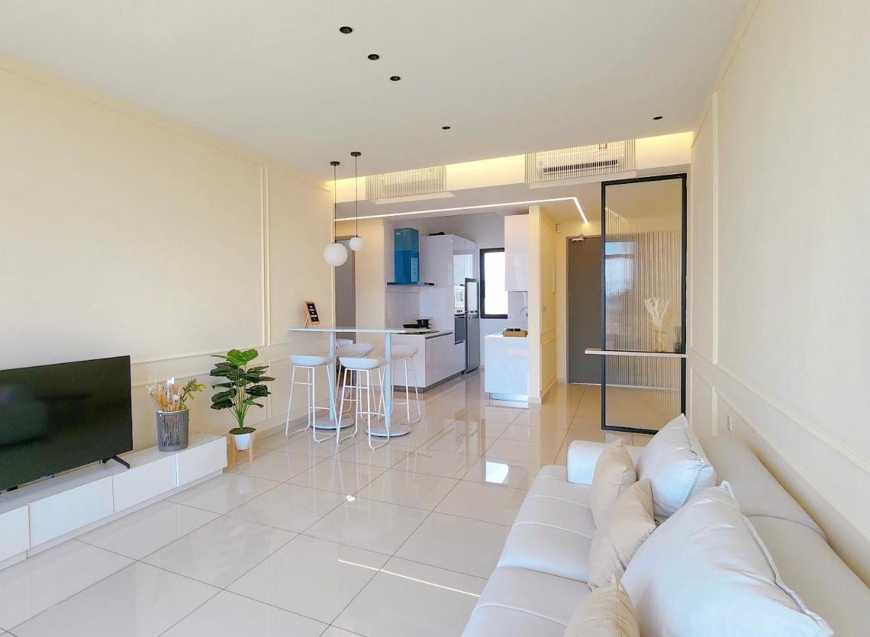 Skypool With Seaview 8Pax Beacon Executive Suites - Georgetown City Centre - 3Km To Komtar Zewnętrze zdjęcie